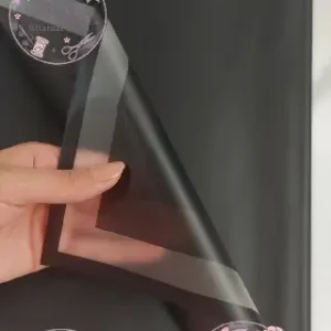 کاغذ ضد آب خارجی زمینه مشکی حاشیه شفاف مشکی